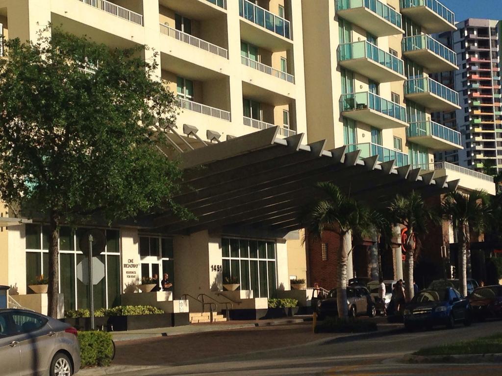Lyx Suites At One Broadway In Brickell Miami Exterior foto