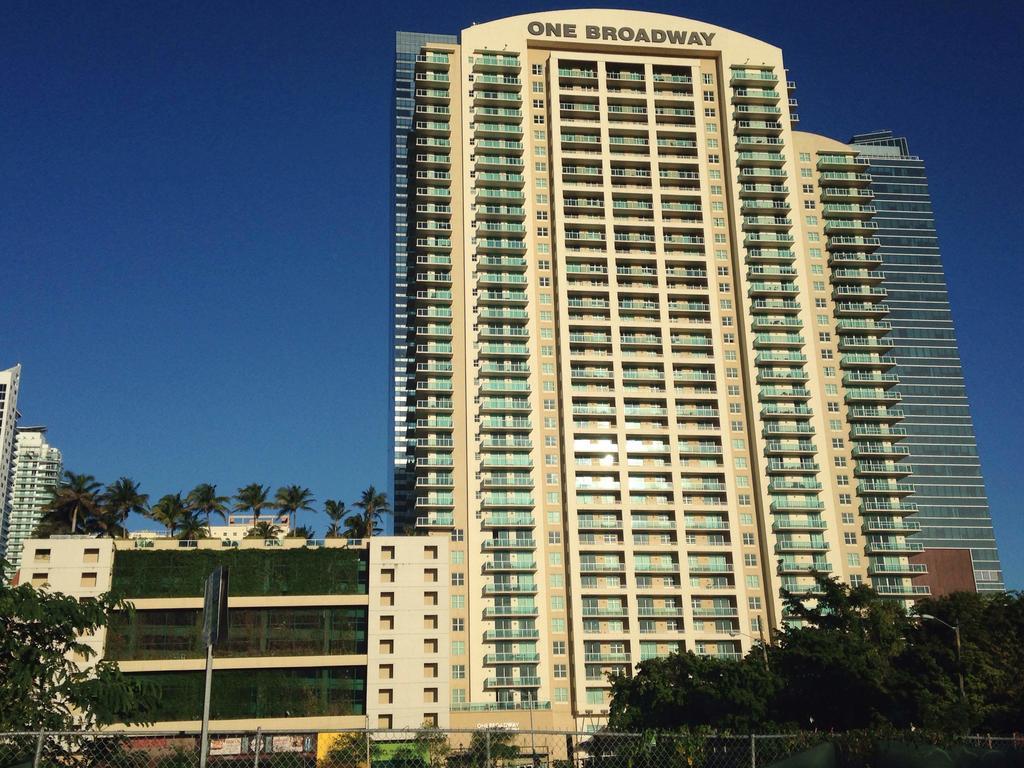 Lyx Suites At One Broadway In Brickell Miami Exterior foto