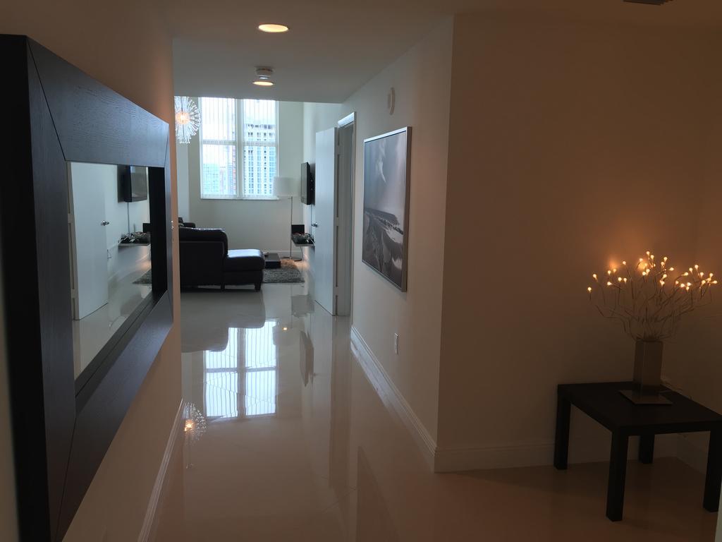 Lyx Suites At One Broadway In Brickell Miami Exterior foto