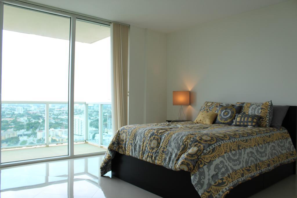 Lyx Suites At One Broadway In Brickell Miami Exterior foto