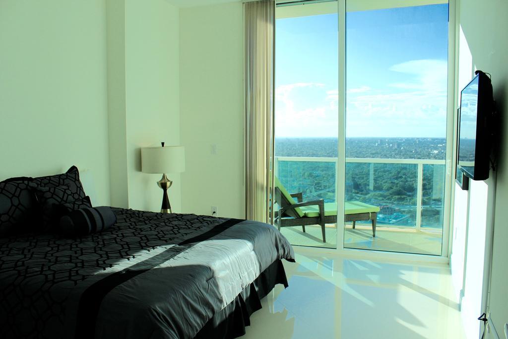 Lyx Suites At One Broadway In Brickell Miami Exterior foto