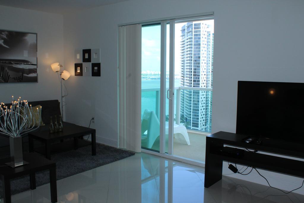 Lyx Suites At One Broadway In Brickell Miami Exterior foto